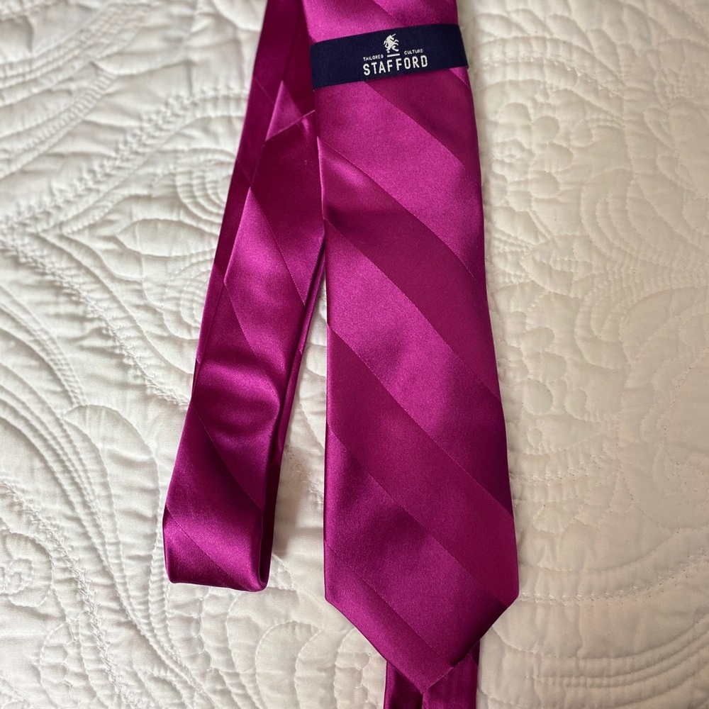 Stafford Pink Tie (NWT)